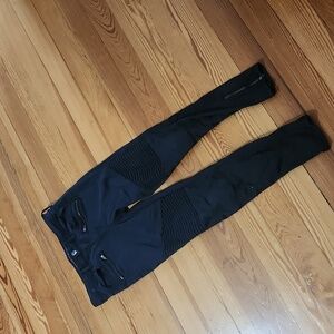 Soft Super Stretch High Rise Jegging with zipper and stitch detailing RARE